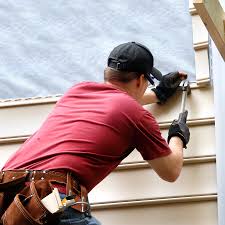 Best Siding Removal and Disposal  in Hiawatha, KS